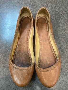 Frye Women's Tan Leather Ballet Flats